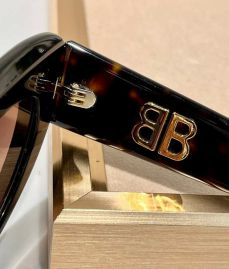 Picture of Balenciga Sunglasses _SKUfw53698322fw